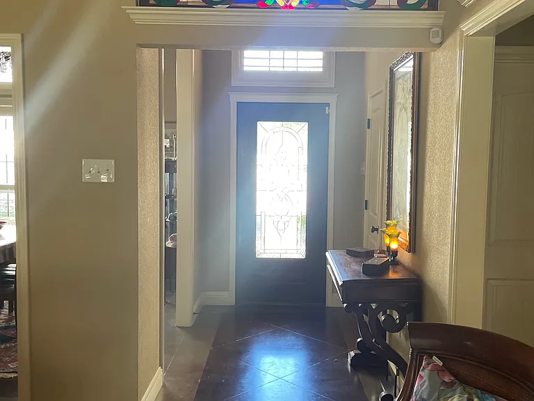 14 N Shore Cir — Photo 2