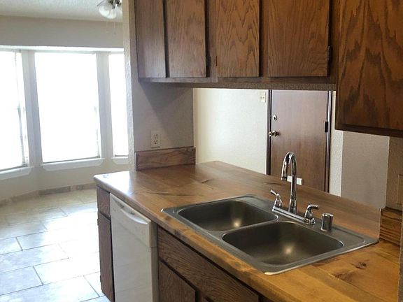 5th image of 5632 Corsicana Ave
