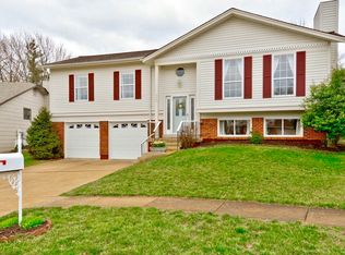 520 Echo Hill Ct, Ballwin, MO 63021