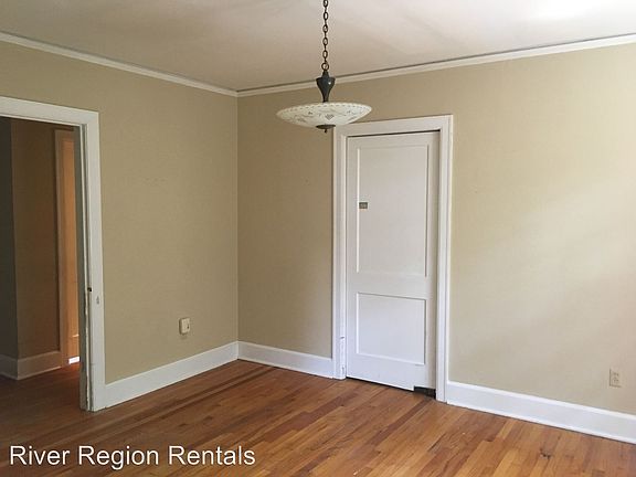 3rd image of 1029 Felder Ave APT B