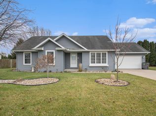 27590 Red Thistle Dr, Elkhart, IN 46514