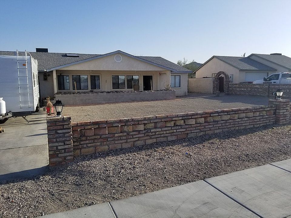 1st image of 745 W Mountain View Ln