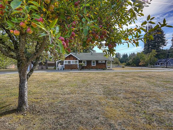 4th image of 2515 208th St E