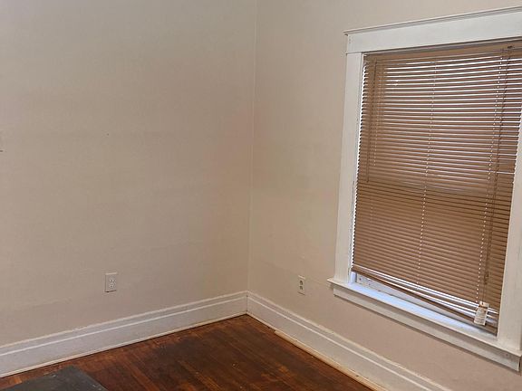 4th image of 439 26th St Floor 2