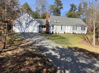 10 Crestview Dr, Harwich, MA 02645