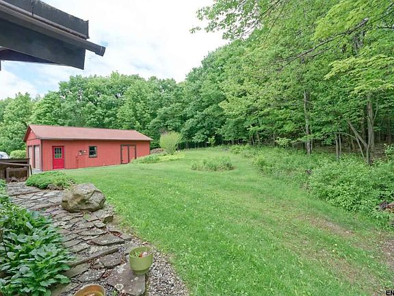 5th image of 51 Ebert Dr
