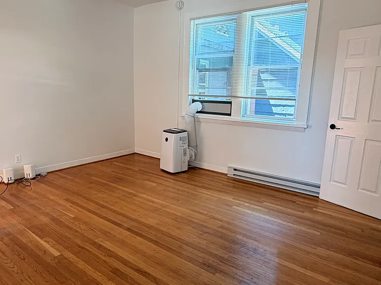 12 Maryland Ave #E — Photo 4