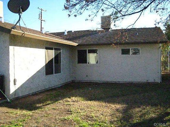 2nd image of 36 Las Plumas Way