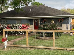 6508 Val St, Groves, TX 77619