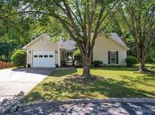 1217 Pebble Ln, Fletcher, NC 28732