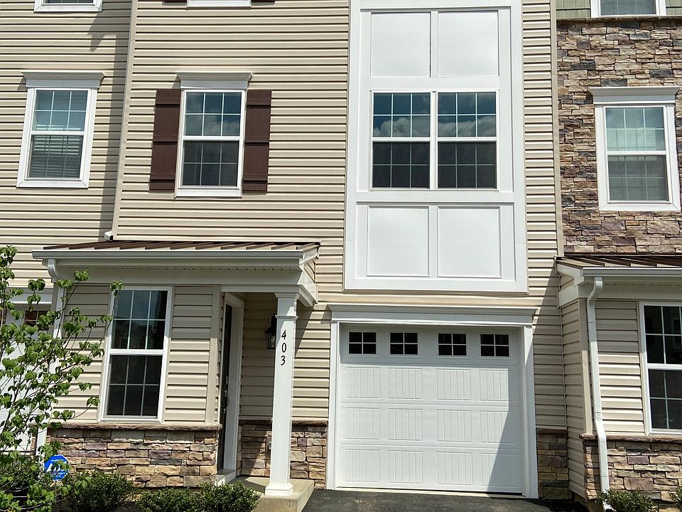 3 Floor Townhome