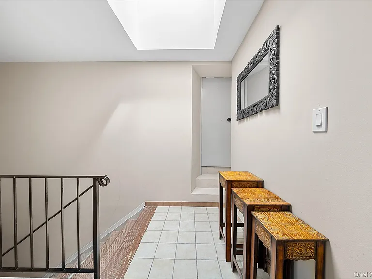 402 Jericho Tpke #4 — Photo 10