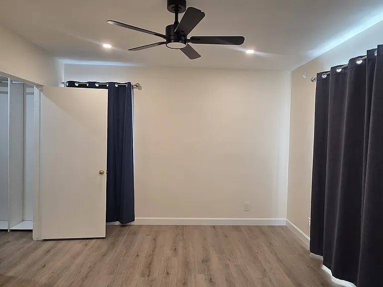 4759 Lakewood Blvd — Photo 16