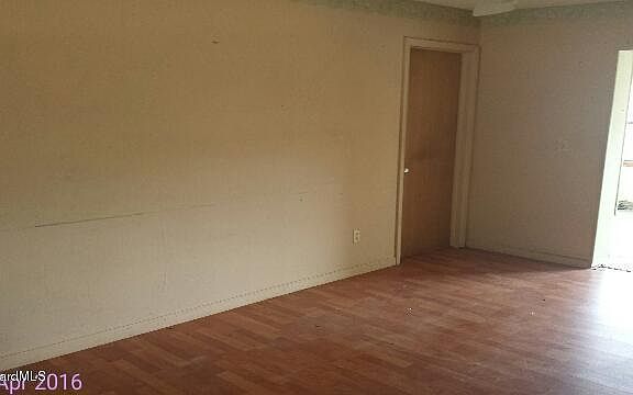 3rd image of 2887 Bayeux Ave