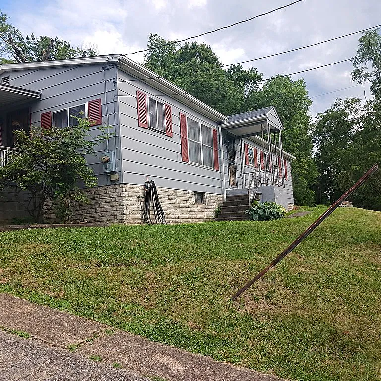 1284 Anmoore Rd photo 1