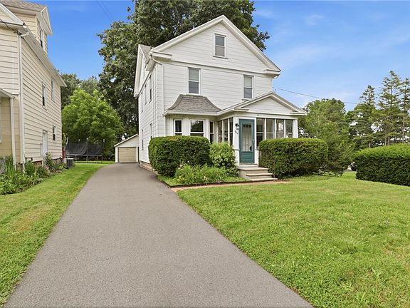2nd image of 1754 Blossom Rd