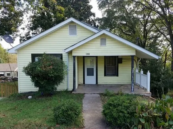 209 N Henderson St, Dalton, GA 30721