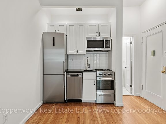 3rd image of 310 E 85th St APT 4B