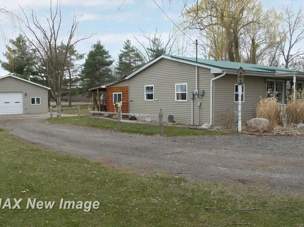 1435 W Fry Rd, Burt, MI 48417