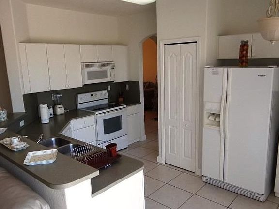 5th image of 7568 NW 113th Ct