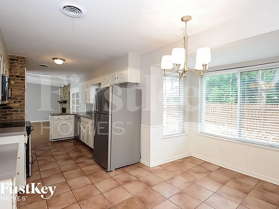 5th image of 3817 Wren Ave