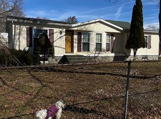 11 East St, Schaghticoke, NY