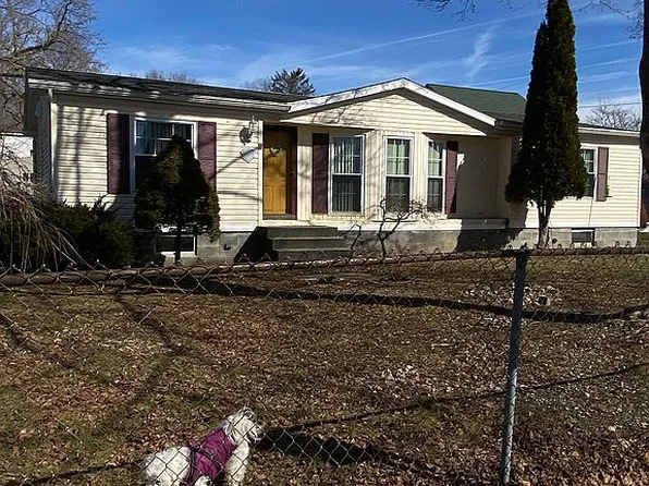 11 East St, Schaghticoke, NY 12154