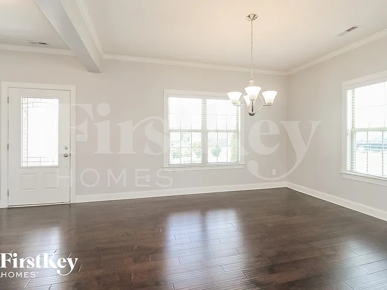 127 Phoenix Ct — Photo 5