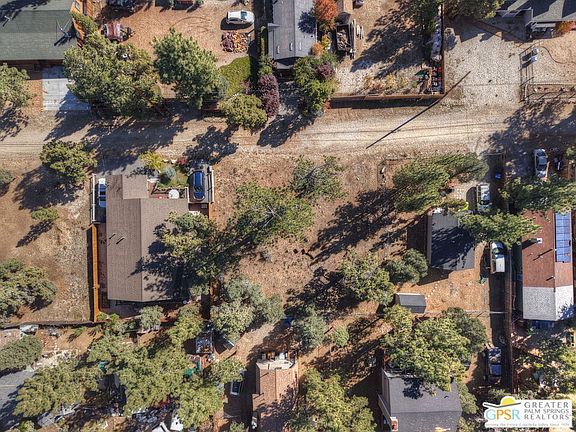 2nd image of 929 Ash Ln
