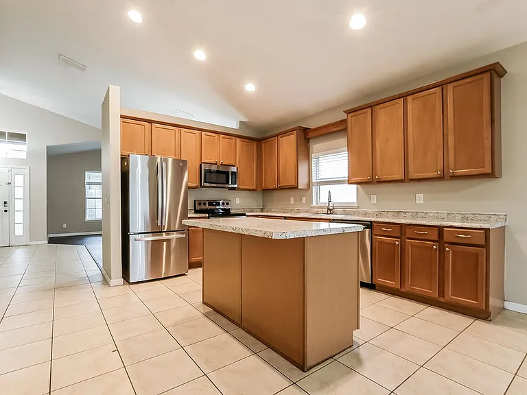 2101 Woodsedge Dr — Photo 6