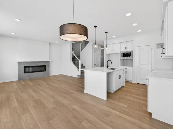 5008 72nd St, Beaumont, AB T4X 2Z8