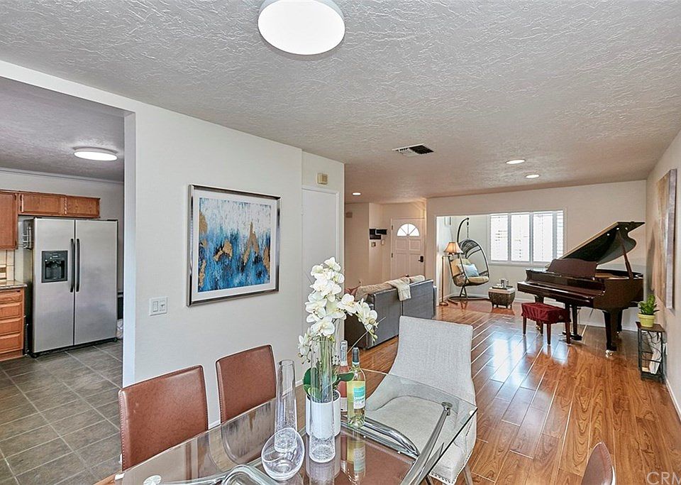 1st image of 105 N El Molino St APT D
