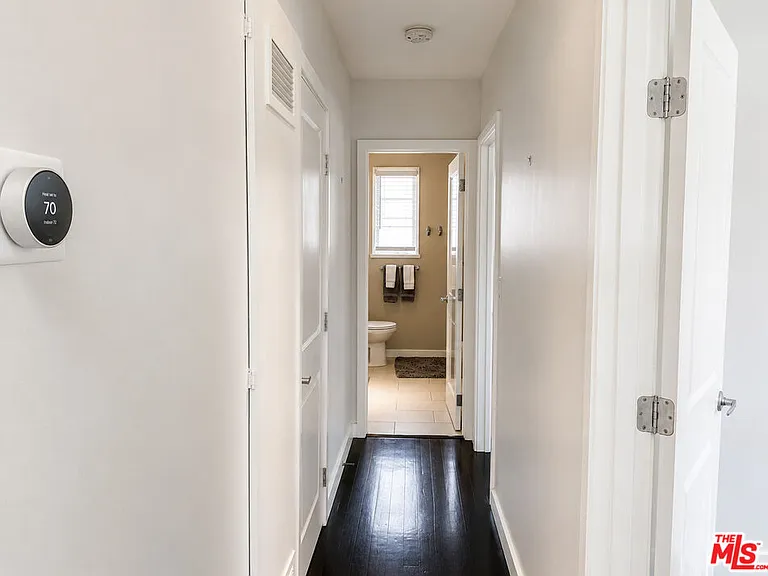 1219 S Burnside Ave — Photo 5