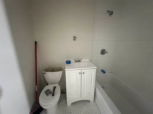 Rented by R New York | media 4