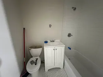 Rented by R New York