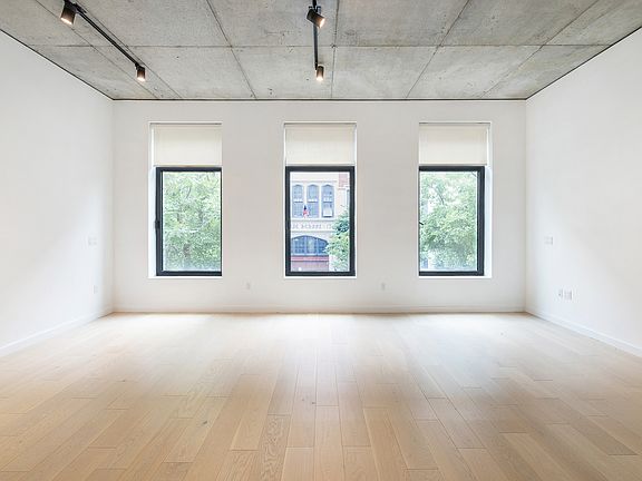 3rd image of 207 N 5th St #2