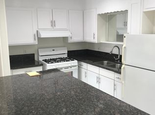 1204 Ocean Ave APT B, Seal Beach, CA 90740