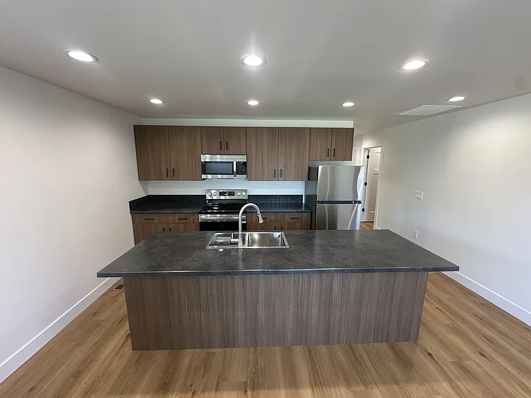 701 Schodde Ave #C — Photo 1