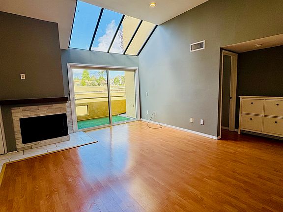 4th image of 25712 Le Parc Unit 38