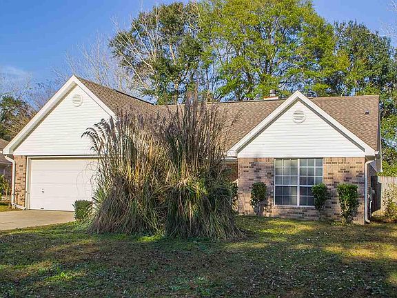 2nd image of 1704 Gnarly Oaks Cir