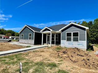 201 Esther Dr, Lewisburg, OH 45338