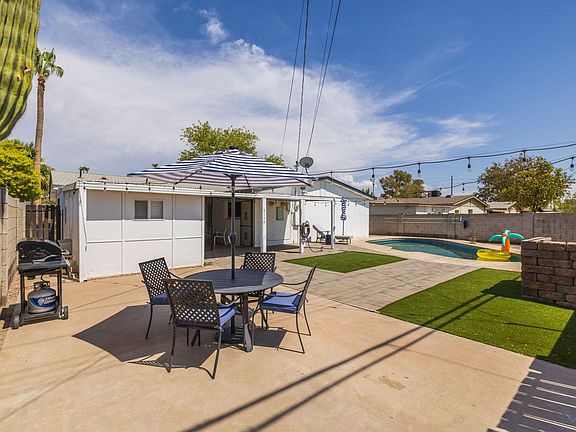 Backyard- BBQ grill, Fire Pit