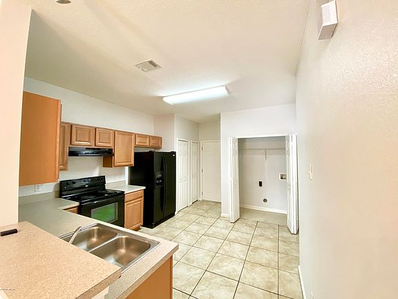3rd image of 4747 Playpen Dr