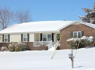11 Guinevere Dr, Murray, KY 42071