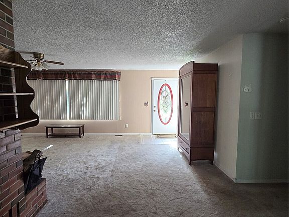 5th image of 371 Evergreen Loop