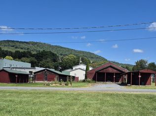 493 Monroe St E, Rupert, WV 25984