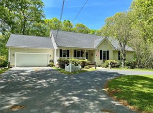 25 Franklin Rd, Scituate, RI 02825