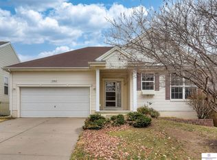 20868 Honeysuckle Dr, Elkhorn, NE 68022