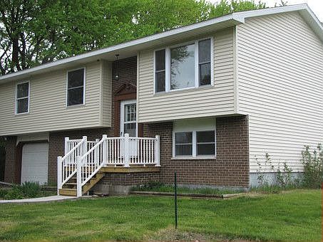 1st image of 126 Thomas Ave