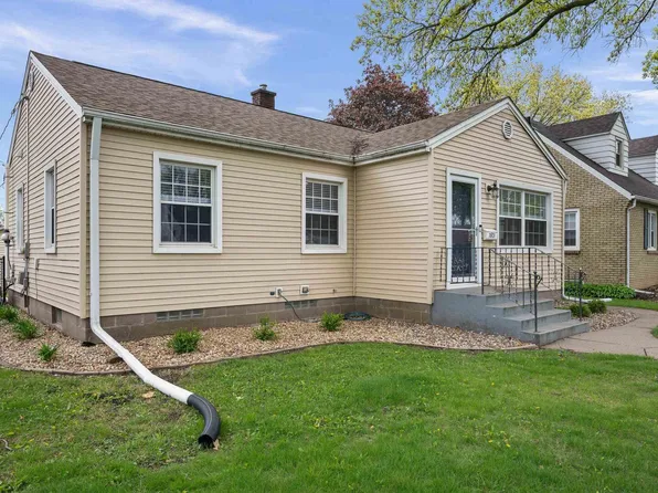 1801 N Pine St, Davenport, IA 52804